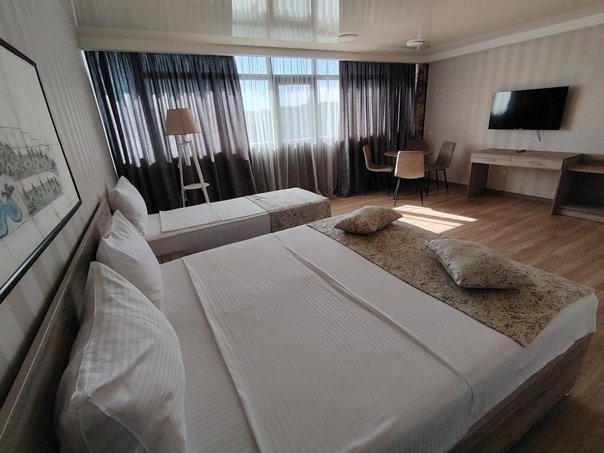 Vita Gardenia Hotel Цакалтубо Екстер'єр фото
